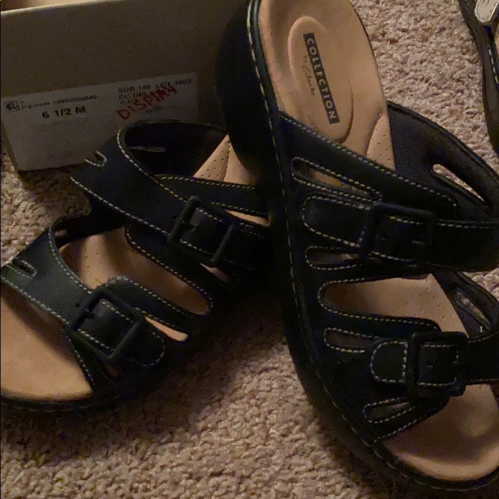 Clark’s ladies sandals 6.5 black never worn